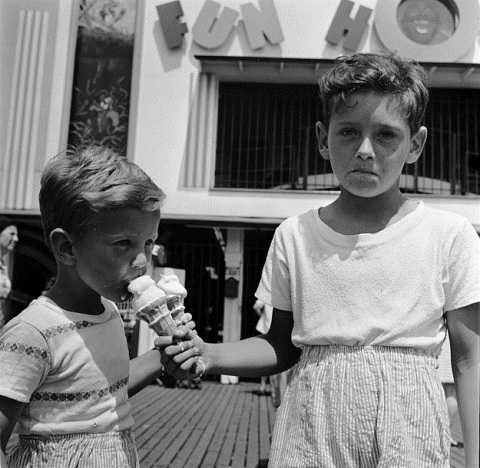Дети и мороженое