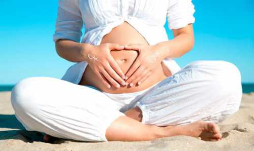 Во время беременности, с растяжками на теле, сталкивается каждая вторая женщина